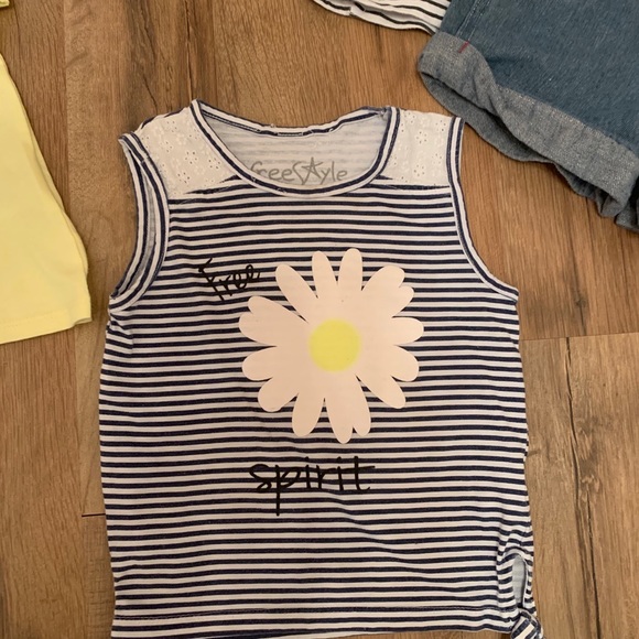 ✨👧🏻4T GIRLS BUNDLE SET WITH FREE ITEMS✨ - Picture 6 of 7